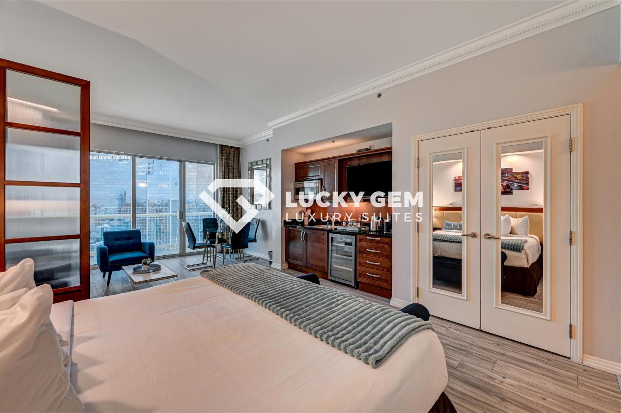 Lucky Gem Penthouse & Luxury Suites At Signature Resort, Balcony Strip View 3505 Лас Вегас Екстериор снимка